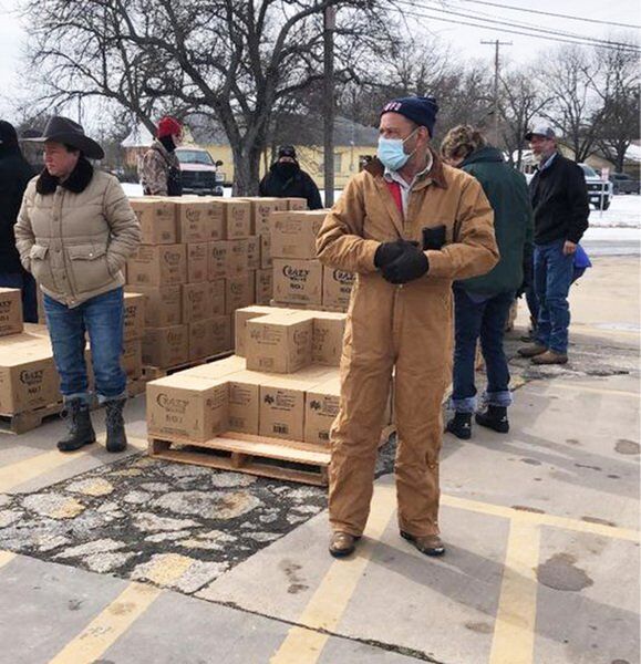 'Doing what I can when I can': Communities step up to help neighbors in need
